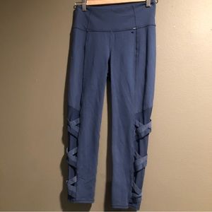 Athleta Mesh Side Criss Cross Cropped Leggings, Small
